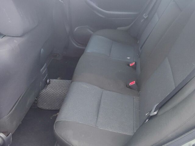 Серый Тойота Авенсис, объемом двигателя 1.8 л и пробегом 297 тыс. км за 4400 $, фото 5 на Automoto.ua