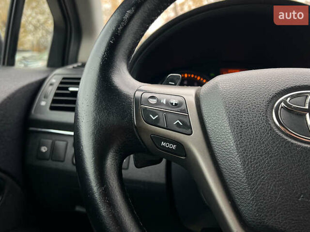 Серый Тойота Авенсис, объемом двигателя 1.99 л и пробегом 230 тыс. км за 9400 $, фото 8 на Automoto.ua