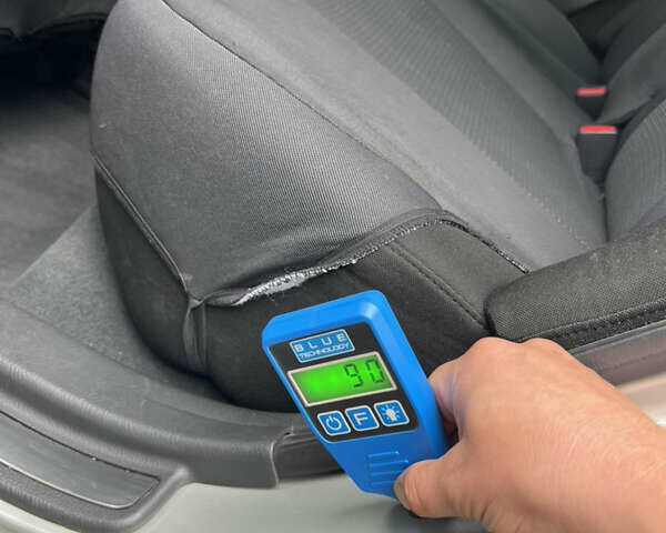 Серый Тойота Авенсис, объемом двигателя 1.8 л и пробегом 225 тыс. км за 7950 $, фото 100 на Automoto.ua