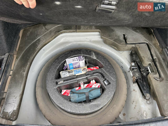 Серый Тойота Авенсис, объемом двигателя 2 л и пробегом 358 тыс. км за 7399 $, фото 23 на Automoto.ua