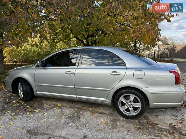 Серый Тойота Авенсис, объемом двигателя 2 л и пробегом 153 тыс. км за 8499 $, фото 6 на Automoto.ua