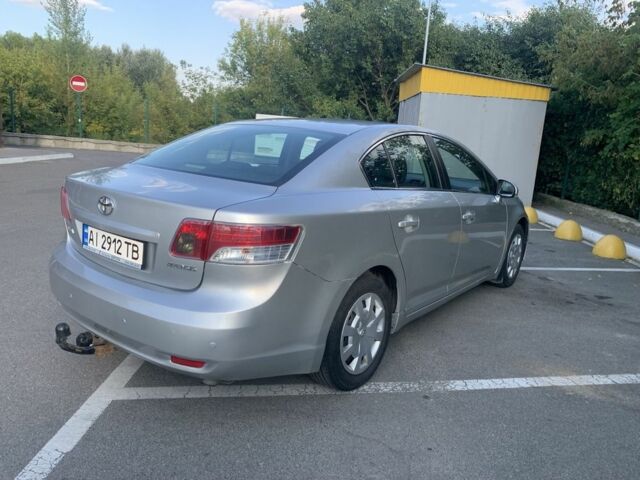 Серый Тойота Авенсис, объемом двигателя 1.8 л и пробегом 275 тыс. км за 7000 $, фото 1 на Automoto.ua