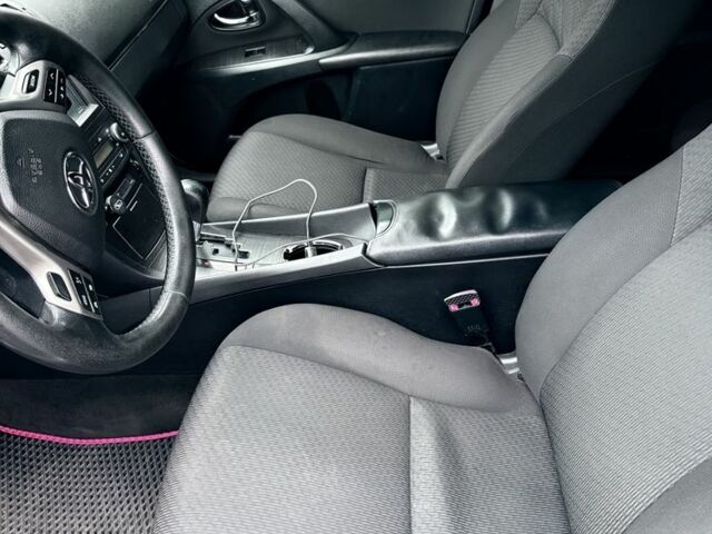 Серый Тойота Авенсис, объемом двигателя 2 л и пробегом 244 тыс. км за 6900 $, фото 6 на Automoto.ua