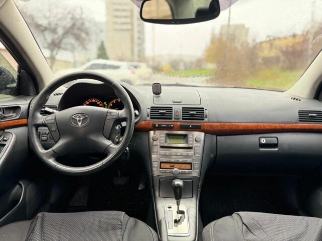 Серый Тойота Авенсис, объемом двигателя 2 л и пробегом 2 тыс. км за 5800 $, фото 5 на Automoto.ua
