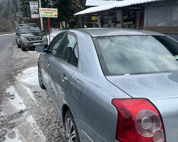 Серый Тойота Авенсис, объемом двигателя 2.23 л и пробегом 458 тыс. км за 5800 $, фото 2 на Automoto.ua