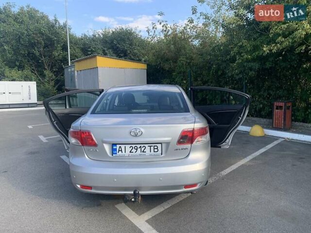 Серый Тойота Авенсис, объемом двигателя 1.8 л и пробегом 275 тыс. км за 7000 $, фото 3 на Automoto.ua