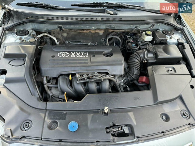 Серый Тойота Авенсис, объемом двигателя 1.79 л и пробегом 225 тыс. км за 7500 $, фото 23 на Automoto.ua