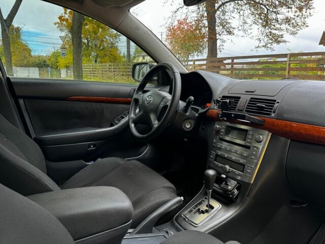 Серый Тойота Авенсис, объемом двигателя 2 л и пробегом 127 тыс. км за 7490 $, фото 22 на Automoto.ua