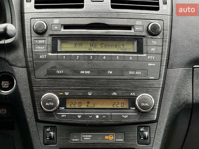 Серый Тойота Авенсис, объемом двигателя 1.99 л и пробегом 230 тыс. км за 9400 $, фото 12 на Automoto.ua