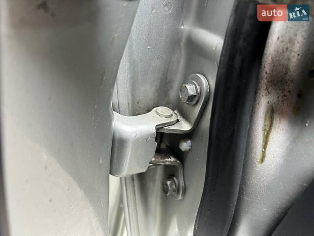 Серый Тойота Авенсис, объемом двигателя 1.8 л и пробегом 225 тыс. км за 7950 $, фото 58 на Automoto.ua