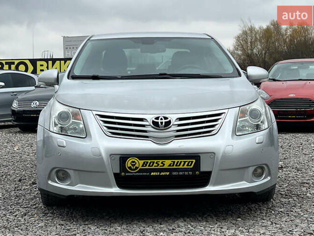 Серый Тойота Авенсис, объемом двигателя 1.99 л и пробегом 230 тыс. км за 9400 $, фото 1 на Automoto.ua