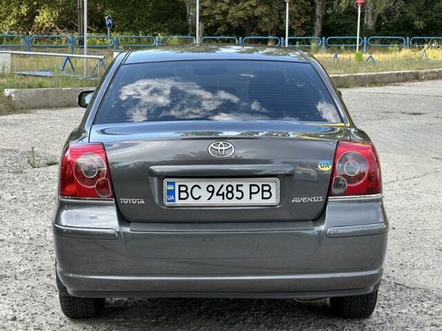Серый Тойота Авенсис, объемом двигателя 2 л и пробегом 210 тыс. км за 6600 $, фото 5 на Automoto.ua