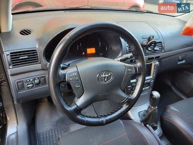 Серый Тойота Авенсис, объемом двигателя 1.8 л и пробегом 191 тыс. км за 7000 $, фото 17 на Automoto.ua