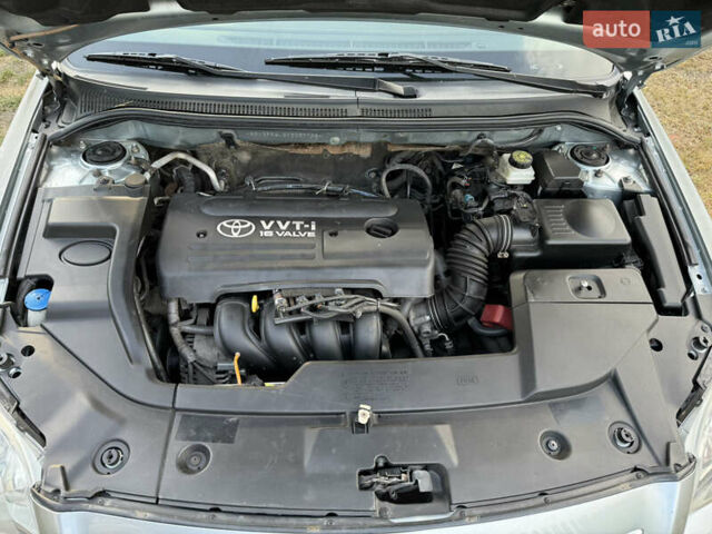 Серый Тойота Авенсис, объемом двигателя 1.79 л и пробегом 225 тыс. км за 7500 $, фото 16 на Automoto.ua