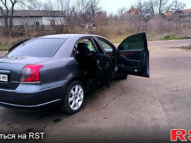 Серый Тойота Авенсис, объемом двигателя 2 л и пробегом 340 тыс. км за 10000 $, фото 5 на Automoto.ua