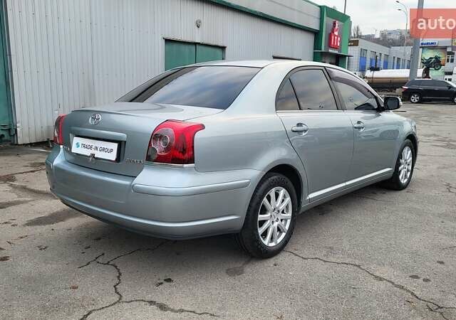 Серый Тойота Авенсис, объемом двигателя 2 л и пробегом 286 тыс. км за 7500 $, фото 13 на Automoto.ua