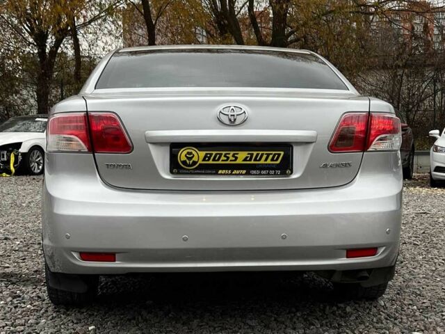 Серый Тойота Авенсис, объемом двигателя 2 л и пробегом 230 тыс. км за 9400 $, фото 4 на Automoto.ua