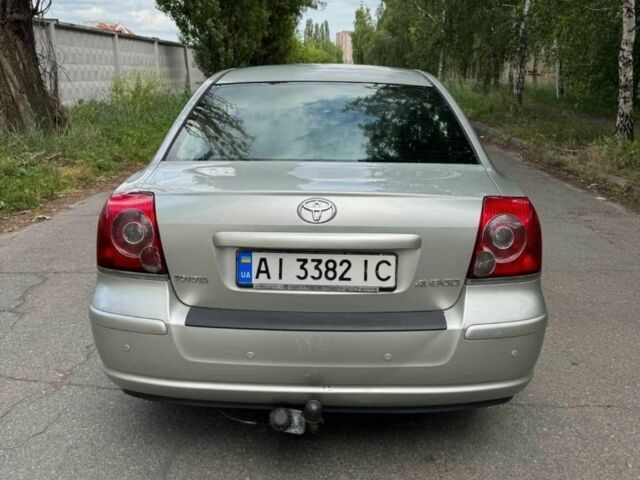 Серый Тойота Авенсис, объемом двигателя 1.8 л и пробегом 319 тыс. км за 4900 $, фото 2 на Automoto.ua
