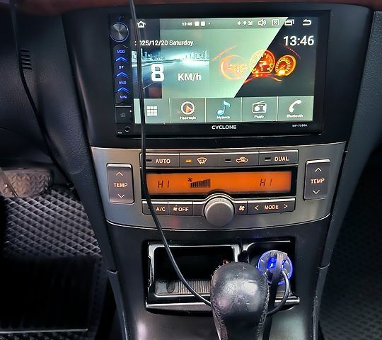 Серый Тойота Авенсис, объемом двигателя 2 л и пробегом 340 тыс. км за 10000 $, фото 12 на Automoto.ua