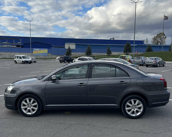 Серый Тойота Авенсис, объемом двигателя 1.8 л и пробегом 204 тыс. км за 6650 $, фото 1 на Automoto.ua