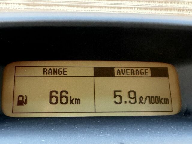 Серый Тойота Авенсис, объемом двигателя 1.8 л и пробегом 248 тыс. км за 7150 $, фото 11 на Automoto.ua