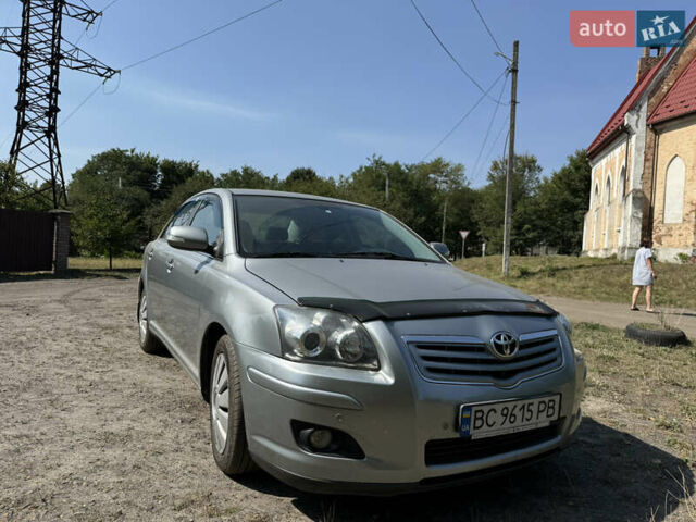 Серый Тойота Авенсис, объемом двигателя 1.79 л и пробегом 225 тыс. км за 7500 $, фото 3 на Automoto.ua