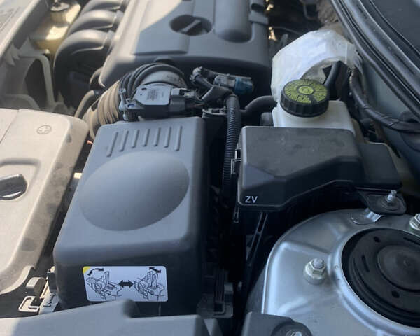 Сірий Тойота Авенсіс, об'ємом двигуна 1.79 л та пробігом 76 тис. км за 9000 $, фото 23 на Automoto.ua