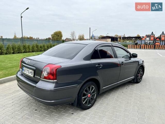 Серый Тойота Авенсис, объемом двигателя 1.8 л и пробегом 240 тыс. км за 6700 $, фото 5 на Automoto.ua
