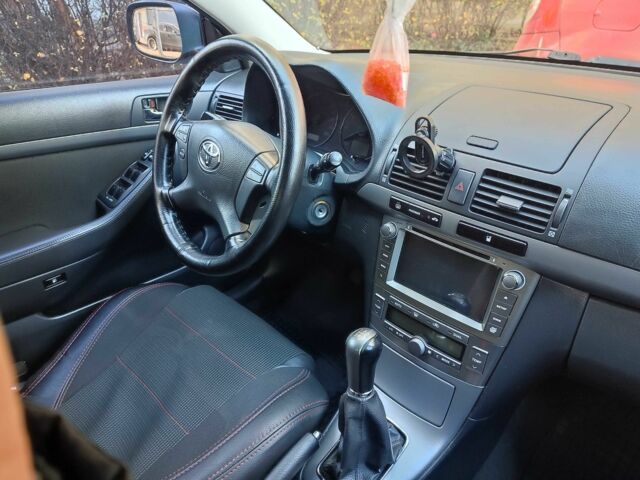 Серый Тойота Авенсис, объемом двигателя 1.8 л и пробегом 191 тыс. км за 7000 $, фото 8 на Automoto.ua