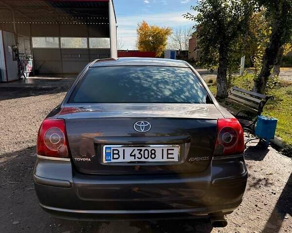 Серый Тойота Авенсис, объемом двигателя 1.8 л и пробегом 260 тыс. км за 6300 $, фото 17 на Automoto.ua