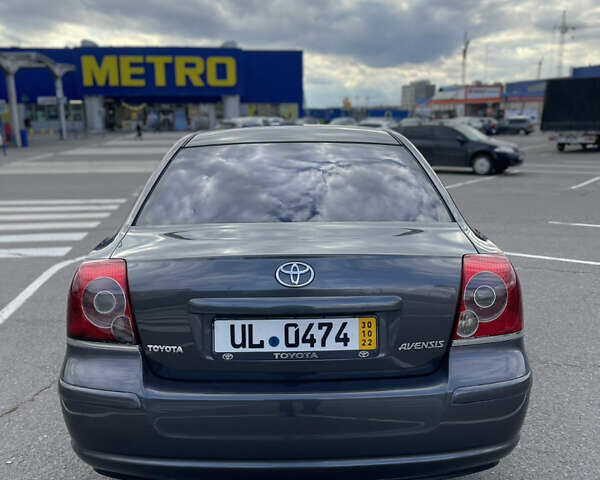 Серый Тойота Авенсис, объемом двигателя 1.8 л и пробегом 204 тыс. км за 6650 $, фото 3 на Automoto.ua