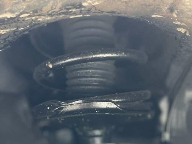 Серый Тойота Авенсис, объемом двигателя 1.8 л и пробегом 204 тыс. км за 6650 $, фото 24 на Automoto.ua