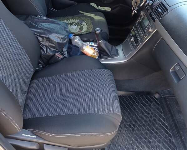 Серый Тойота Авенсис, объемом двигателя 1.8 л и пробегом 180 тыс. км за 7770 $, фото 20 на Automoto.ua