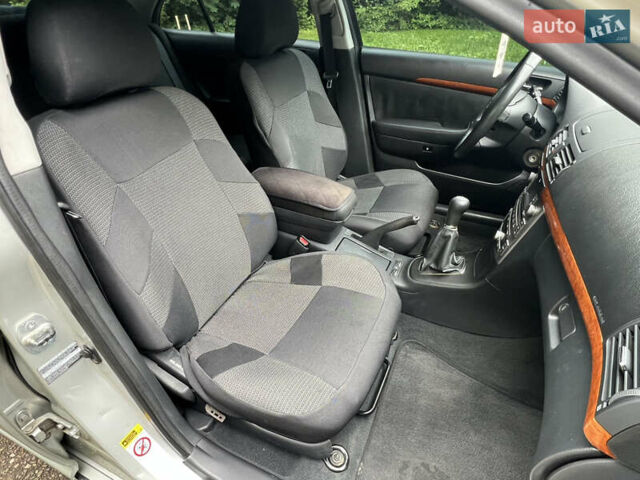 Серый Тойота Авенсис, объемом двигателя 1.8 л и пробегом 225 тыс. км за 7950 $, фото 38 на Automoto.ua
