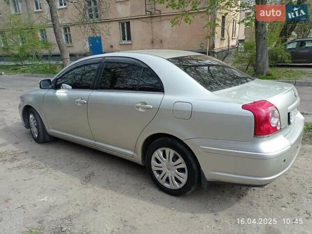 Серый Тойота Авенсис, объемом двигателя 1.8 л и пробегом 180 тыс. км за 7770 $, фото 3 на Automoto.ua