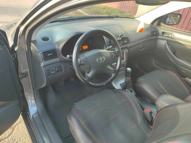 Серый Тойота Авенсис, объемом двигателя 1.8 л и пробегом 191 тыс. км за 7000 $, фото 11 на Automoto.ua