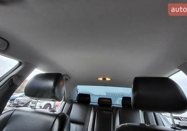 Серый Тойота Авенсис, объемом двигателя 2 л и пробегом 286 тыс. км за 7500 $, фото 5 на Automoto.ua