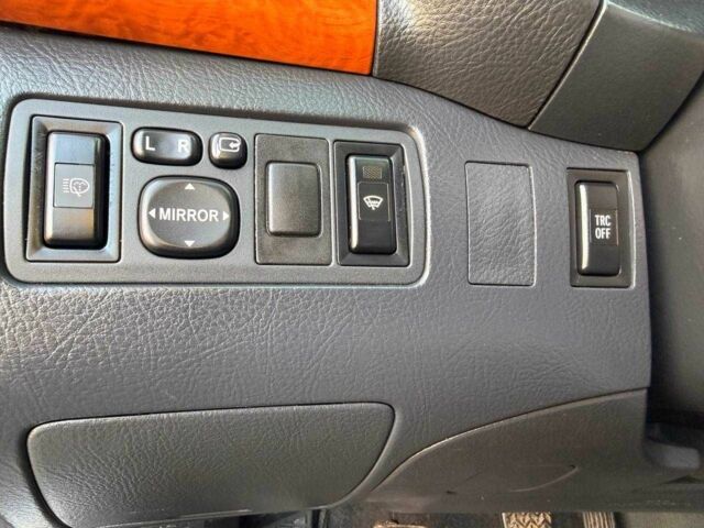 Серый Тойота Авенсис, объемом двигателя 1.8 л и пробегом 260 тыс. км за 6500 $, фото 12 на Automoto.ua