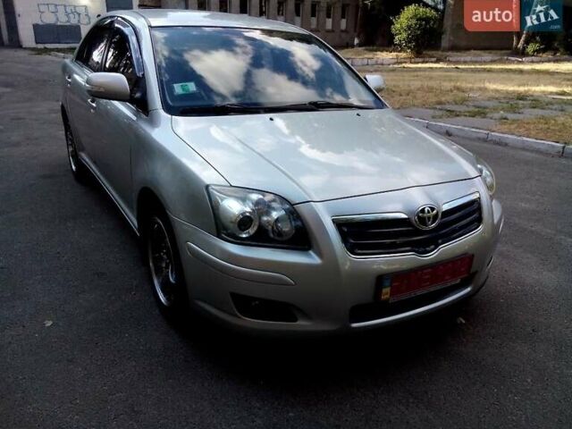 Серый Тойота Авенсис, объемом двигателя 1.8 л и пробегом 180 тыс. км за 6200 $, фото 4 на Automoto.ua