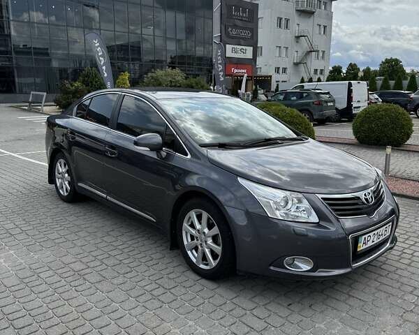 Сірий Тойота Авенсіс, об'ємом двигуна 2.01 л та пробігом 116 тис. км за 10500 $, фото 4 на Automoto.ua
