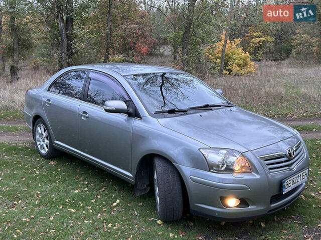 Серый Тойота Авенсис, объемом двигателя 2 л и пробегом 358 тыс. км за 7399 $, фото 3 на Automoto.ua