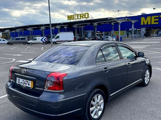 Сірий Тойота Авенсіс, об'ємом двигуна 1.8 л та пробігом 204 тис. км за 6650 $, фото 3 на Automoto.ua