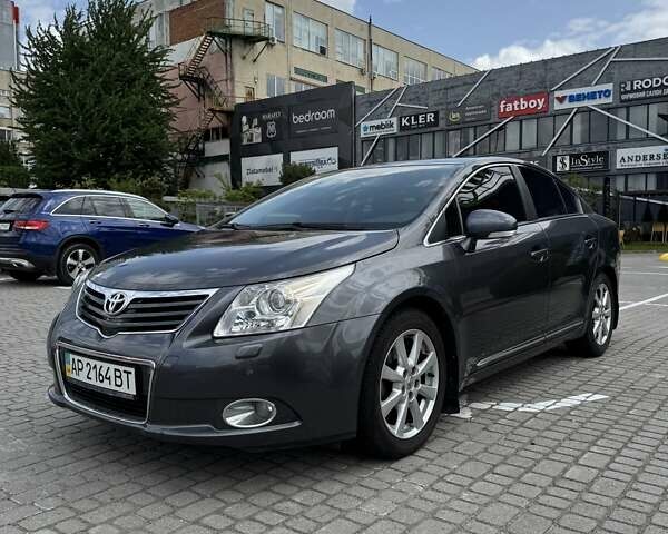 Сірий Тойота Авенсіс, об'ємом двигуна 2.01 л та пробігом 116 тис. км за 10500 $, фото 3 на Automoto.ua
