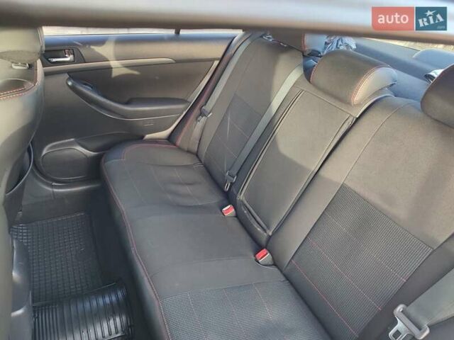 Серый Тойота Авенсис, объемом двигателя 1.8 л и пробегом 191 тыс. км за 7000 $, фото 24 на Automoto.ua