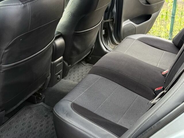 Серый Тойота Авенсис, объемом двигателя 1.8 л и пробегом 248 тыс. км за 7150 $, фото 6 на Automoto.ua