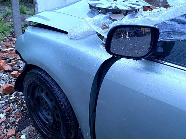 Серый Тойота Авенсис, объемом двигателя 1.8 л и пробегом 210 тыс. км за 2200 $, фото 3 на Automoto.ua