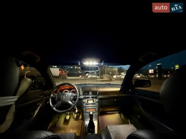 Серый Тойота Авенсис, объемом двигателя 1.6 л и пробегом 300 тыс. км за 5250 $, фото 26 на Automoto.ua