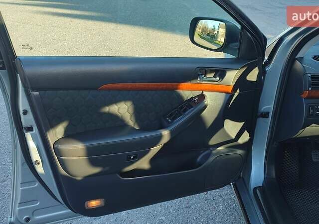 Сірий Тойота Авенсіс, об'ємом двигуна 1.8 л та пробігом 286 тис. км за 7000 $, фото 13 на Automoto.ua