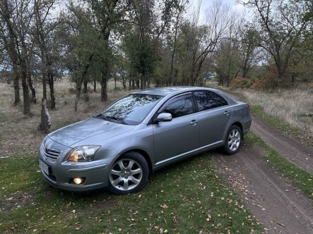 Серый Тойота Авенсис, объемом двигателя 2 л и пробегом 358 тыс. км за 7399 $, фото 1 на Automoto.ua