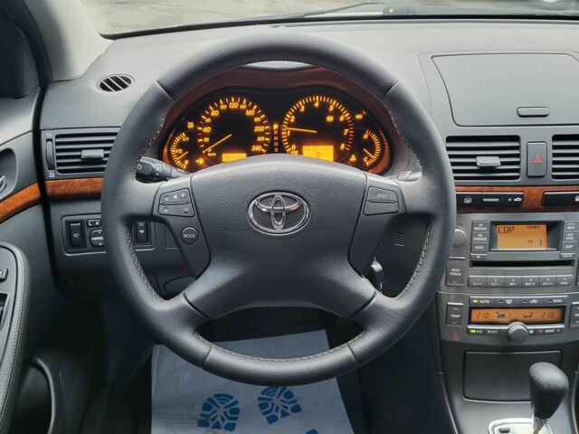 Сірий Тойота Авенсіс, об'ємом двигуна 2 л та пробігом 286 тис. км за 7500 $, фото 1 на Automoto.ua